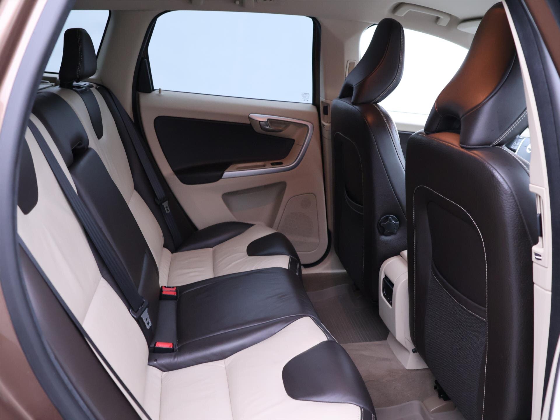 Volvo XC60 SUV 2,4 l 120 kw