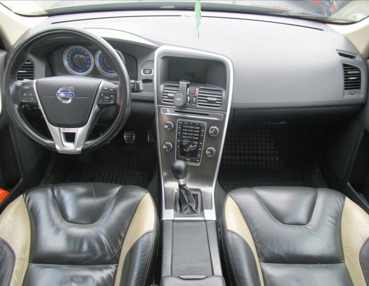 Volvo XC60 7
