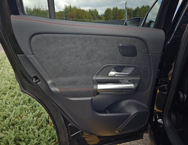 Mercedes-Benz GLA 17