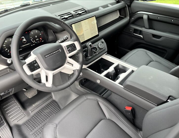 Land Rover Defender SUV 3,0 l 147 kw