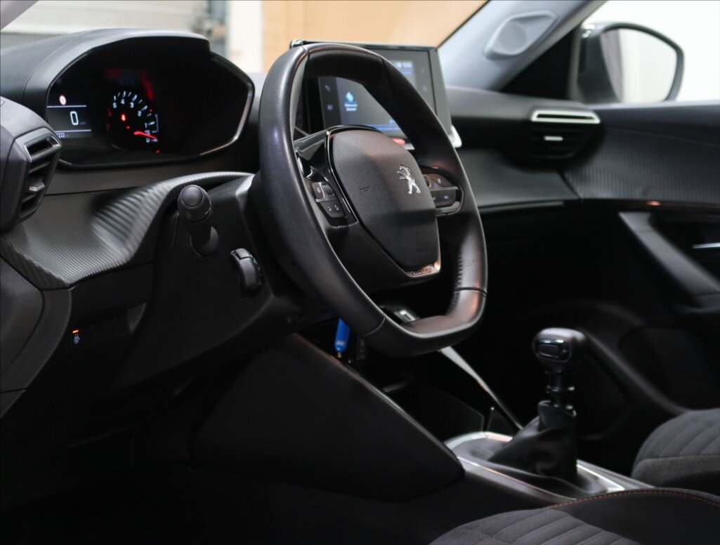 Peugeot 2008 SUV / Terénní 1,2 l 74 kw