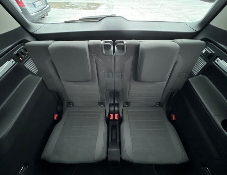 Volkswagen Touran MPV 1,5 l 110 kw