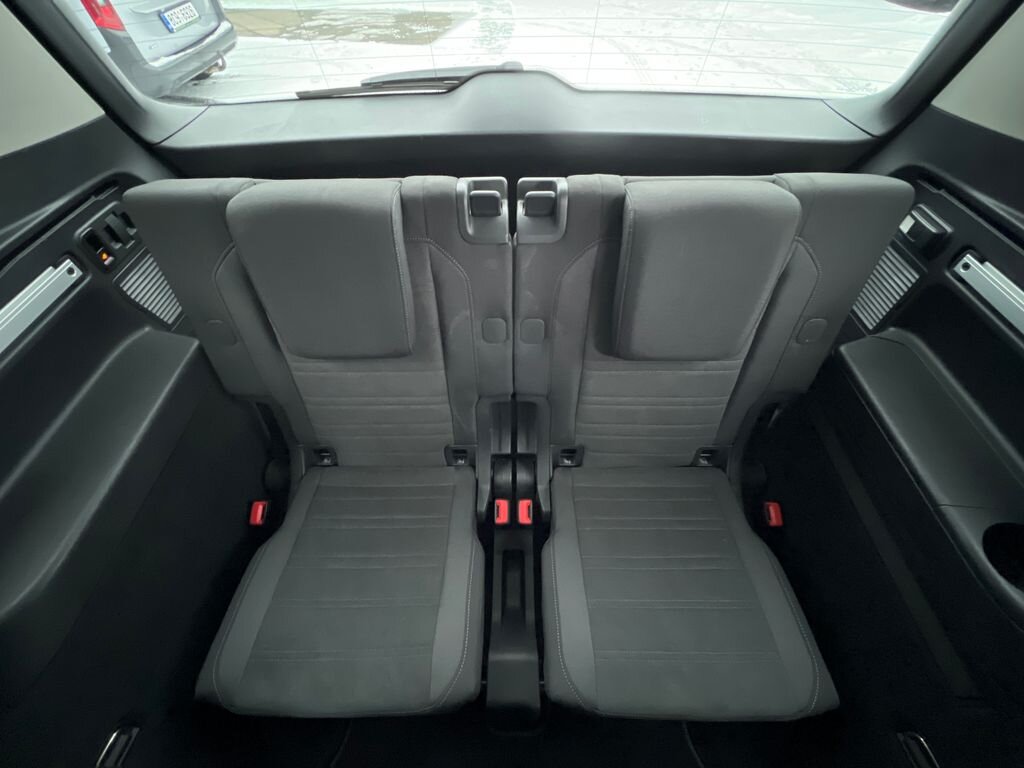 Volkswagen Touran MPV 1,5 l 110 kw