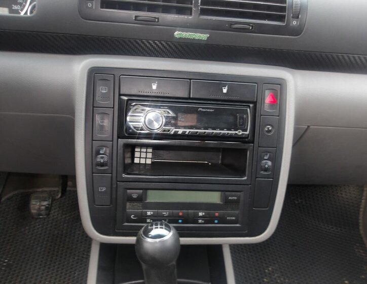 Volkswagen Sharan MPV 1,9 l 96 kw