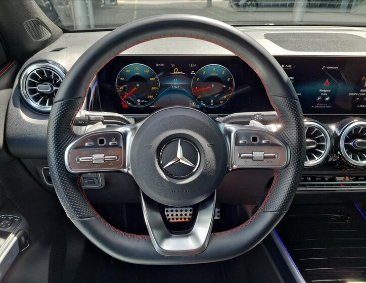 Mercedes-Benz GLB 10