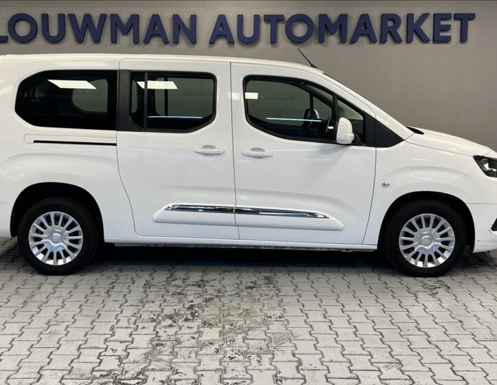 Toyota ProAce City Verso MPV 1,2 l 96 kw
