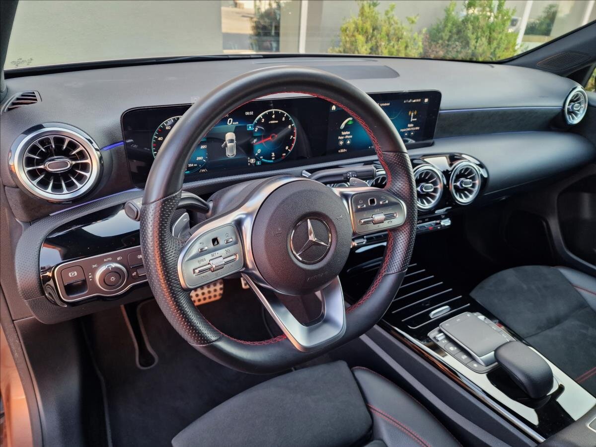 Mercedes-Benz Třídy A Hatchback 1,3 l 100 kw