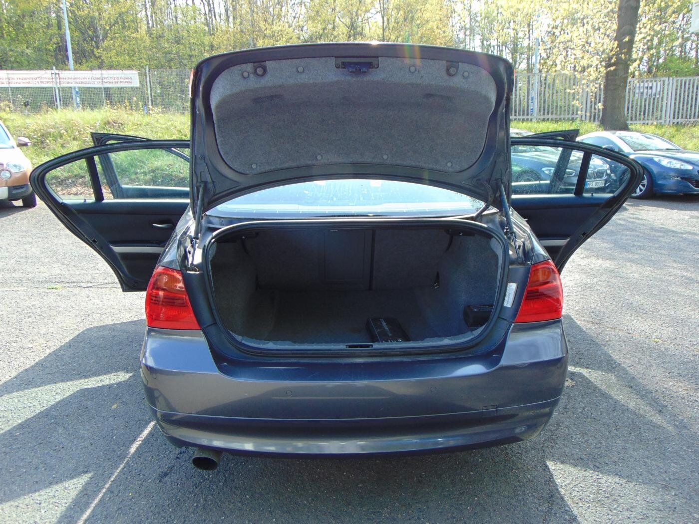 BMW Řada 3 Sedan / Limuzína 2,0 l 95 kw