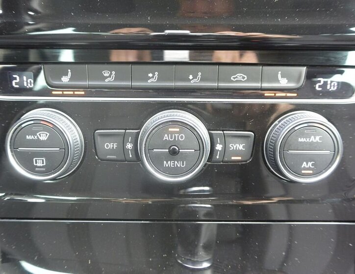 Volkswagen Golf Hatchback 1,2 l 63 kw