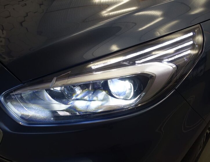 Ford S-MAX MPV 2,0 l 110 kw