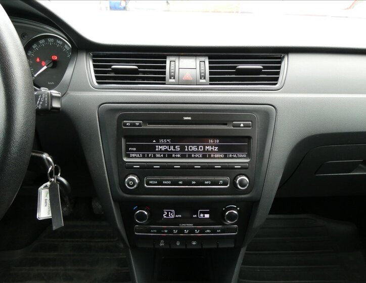 Škoda Rapid Sedan / Limuzína 1,2 l 77 kw