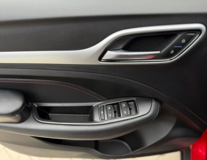 MG ZS SUV / Terénní 999,0 82 kw