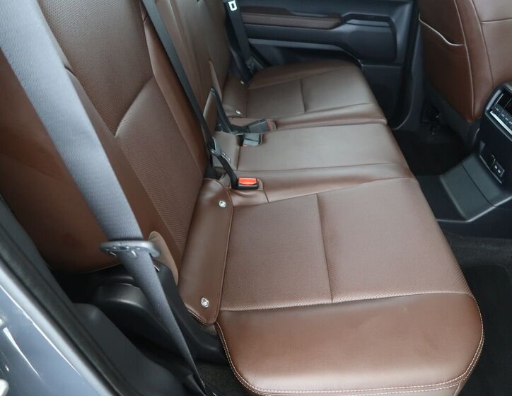 Toyota Land Cruiser SUV / Terénní 2,8 l 151 kw