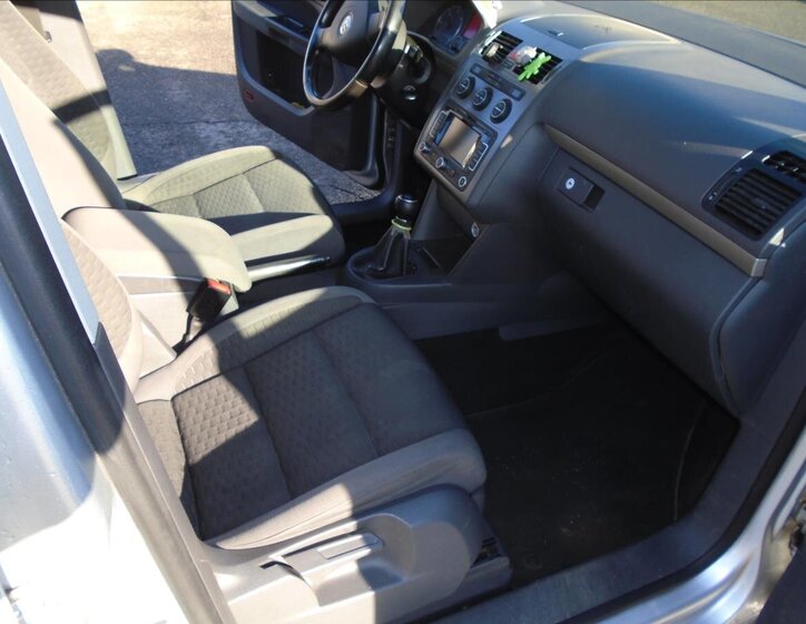 Volkswagen Touran 20