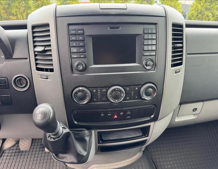 Mercedes-Benz Sprinter 17