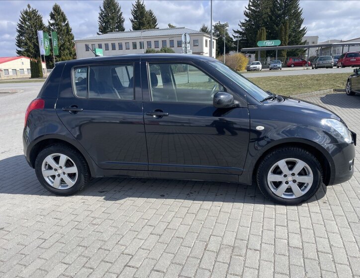 Suzuki Swift Hatchback 1,3 l 67 kw