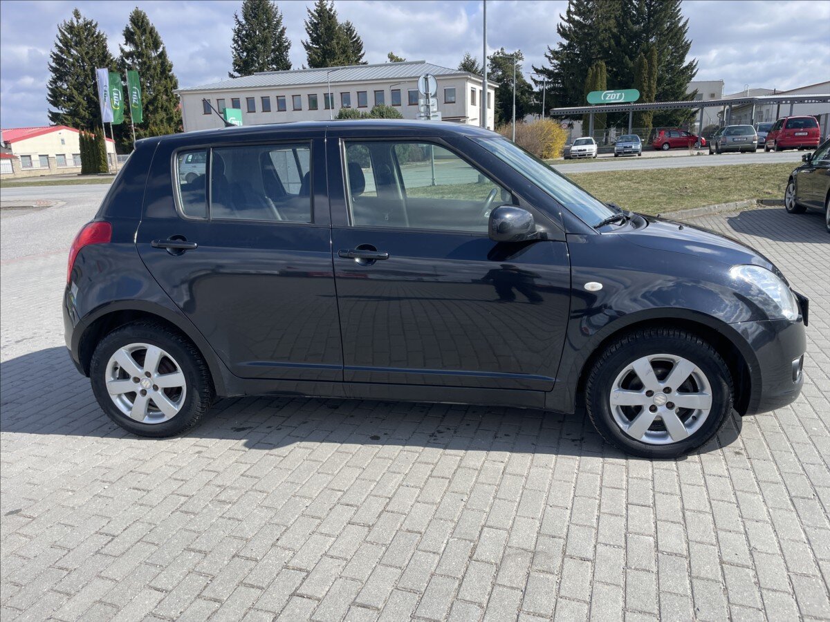 Suzuki Swift Hatchback 1,3 l 67 kw