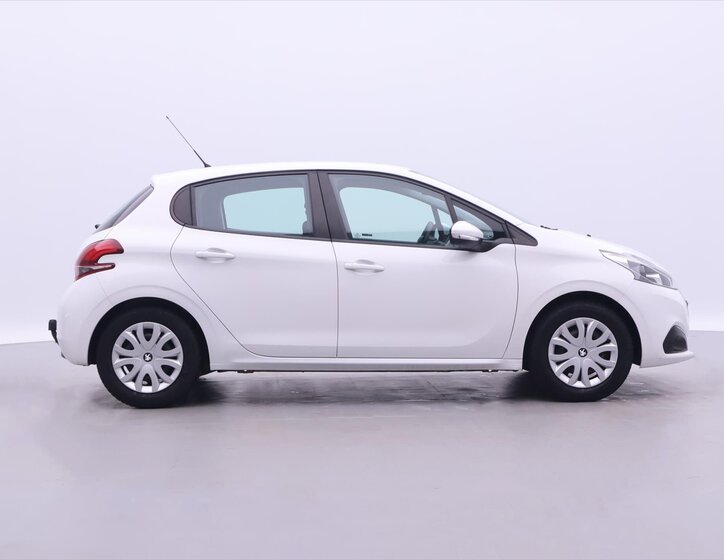 Peugeot 208 Hatchback 1,2 l 60 kw