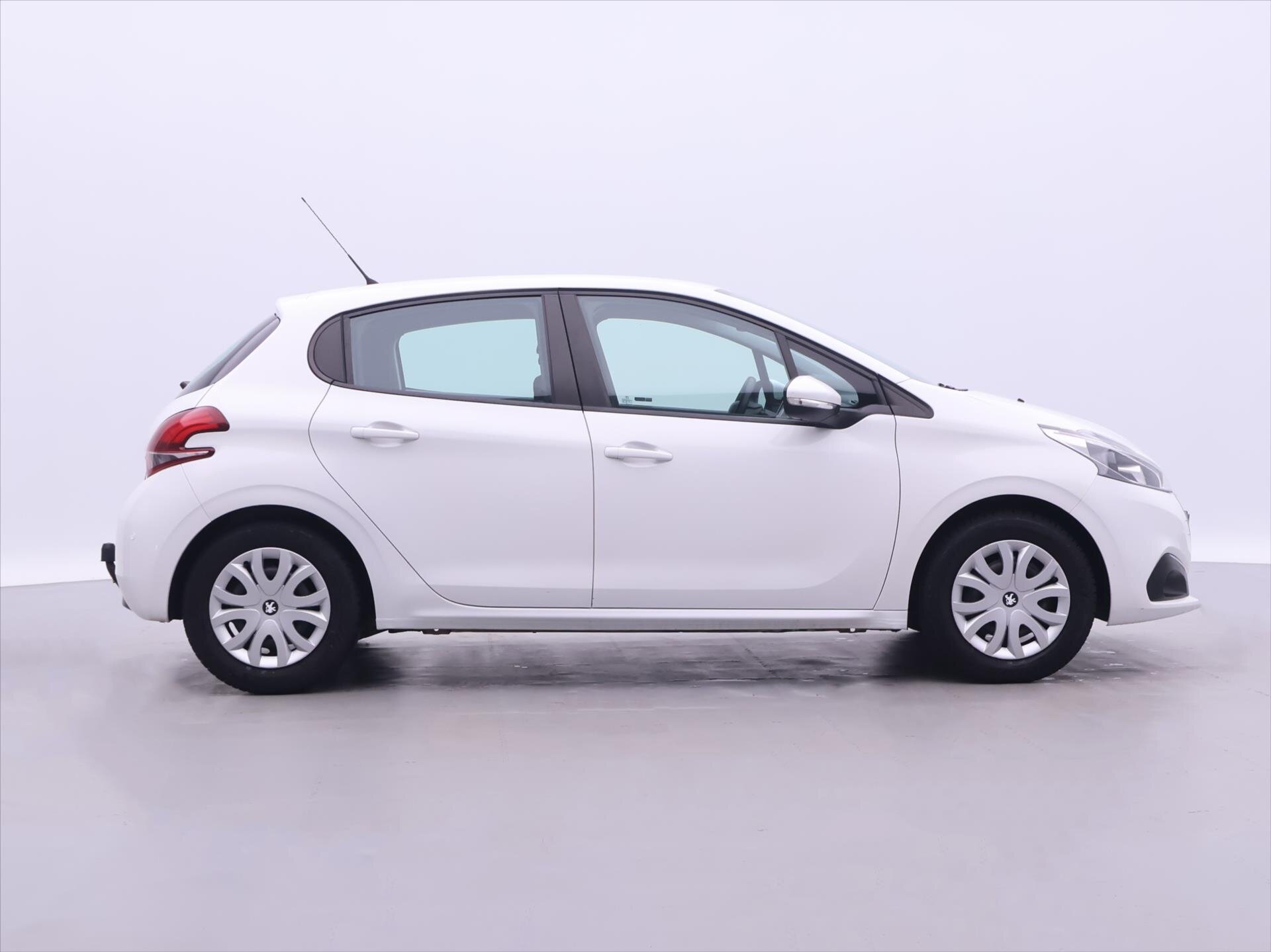 Peugeot 208 Hatchback 1,2 l 60 kw
