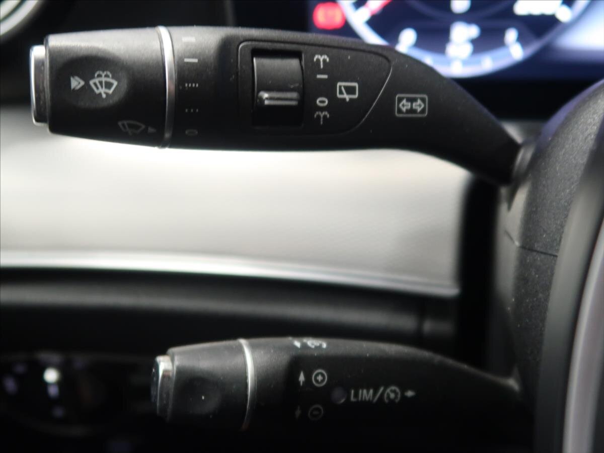 Mercedes-Benz Třídy E Kombi 2,0 l 143 kw