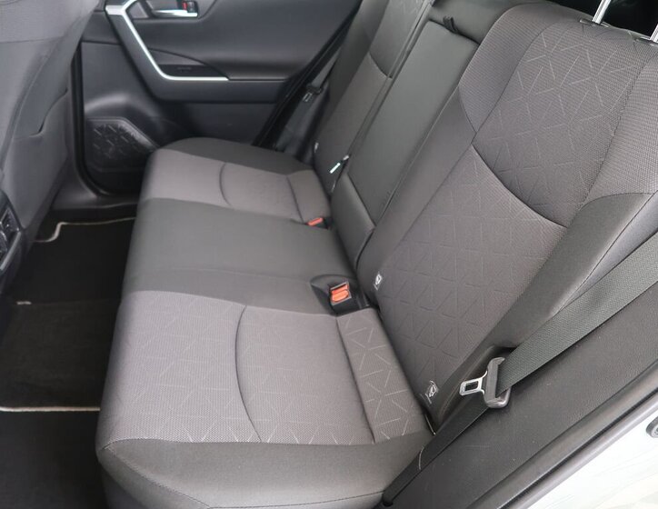 Toyota RAV4 SUV 2,5 l 131 kw