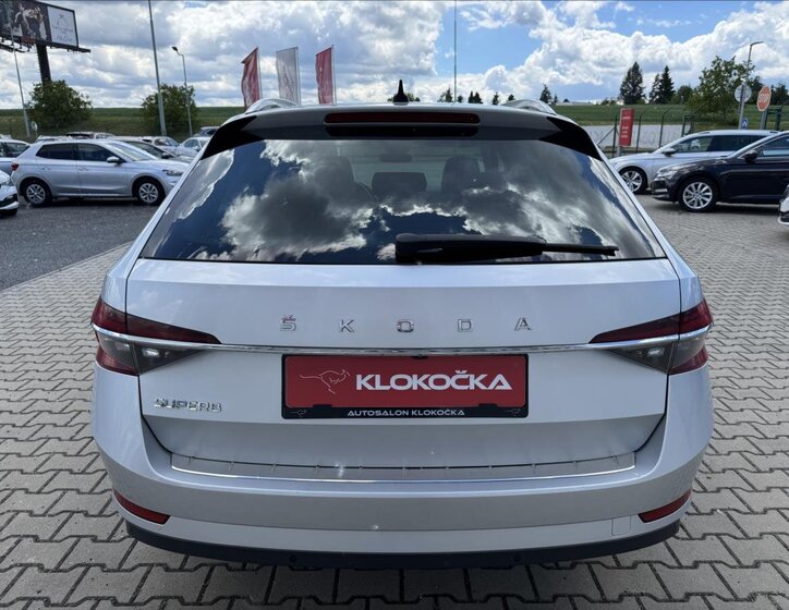 Škoda Superb 8
