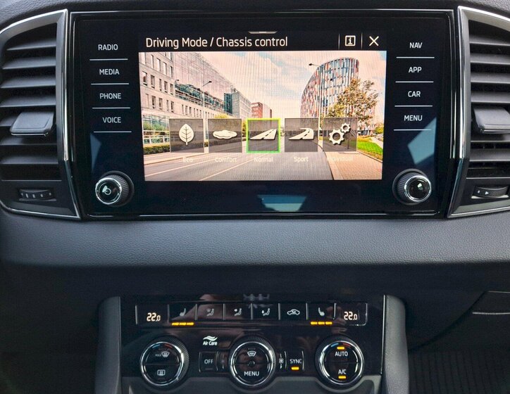 Škoda Karoq SUV / Terénní 1,5 l 110 kw