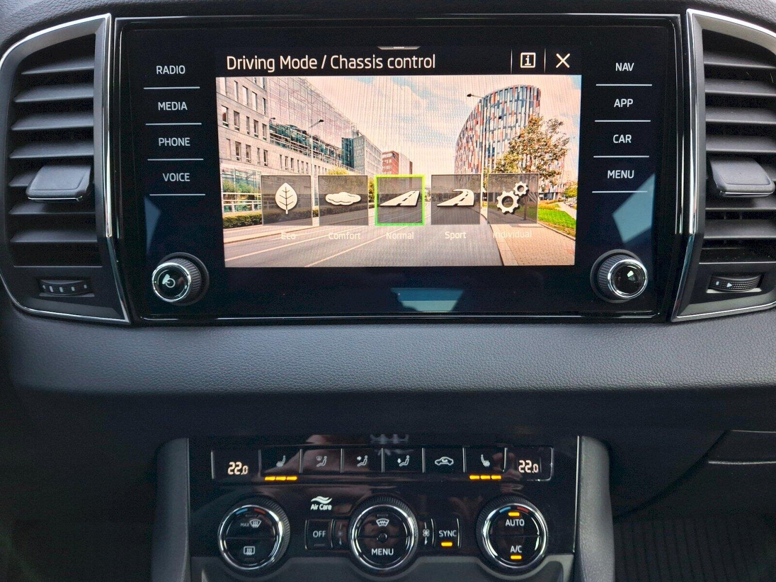 Škoda Karoq SUV / Terénní 1,5 l 110 kw