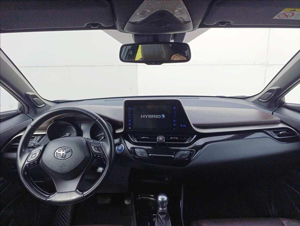 Toyota C-HR Hatchback 1,8 l 72 kw