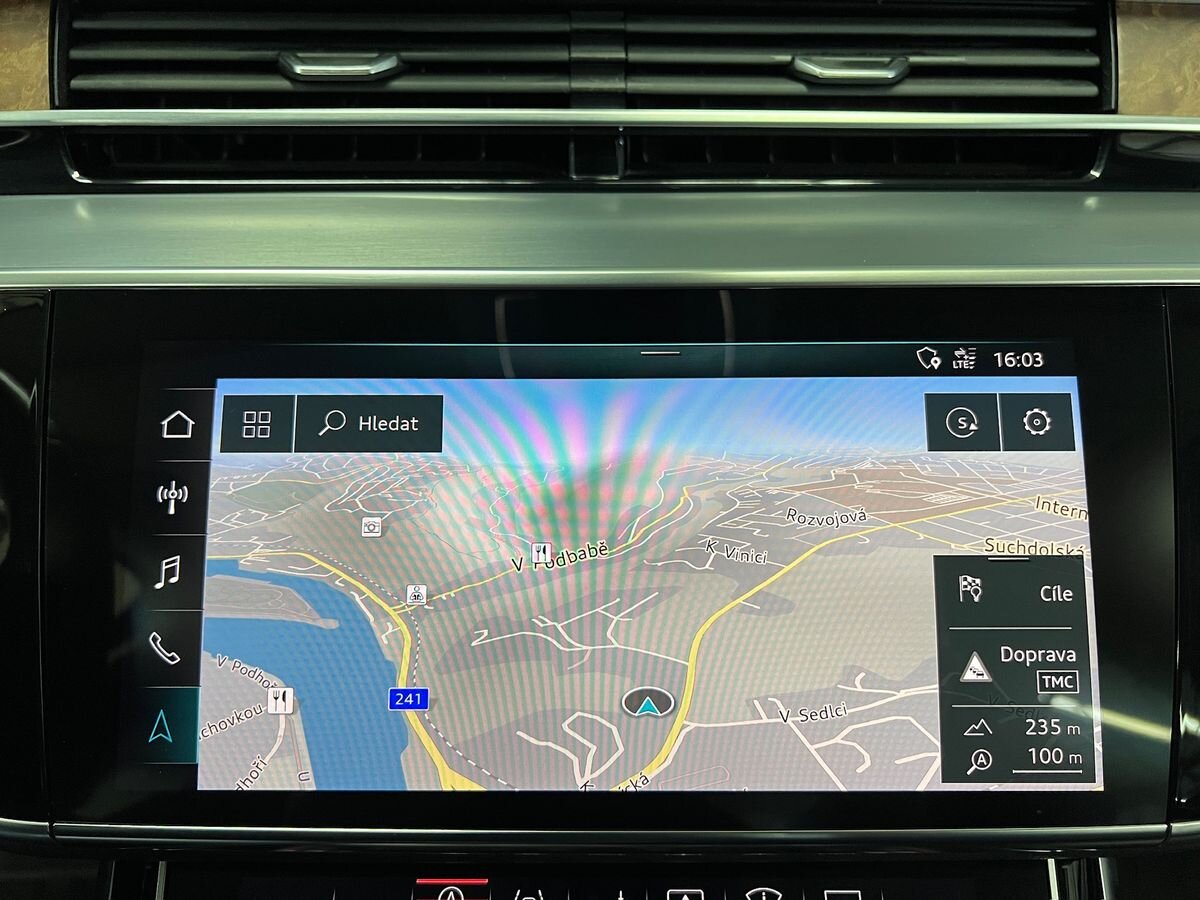 Audi A8 Sedan / Limuzína 3,0 l 210 kw