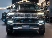 Jeep Grand Wagoneer 10