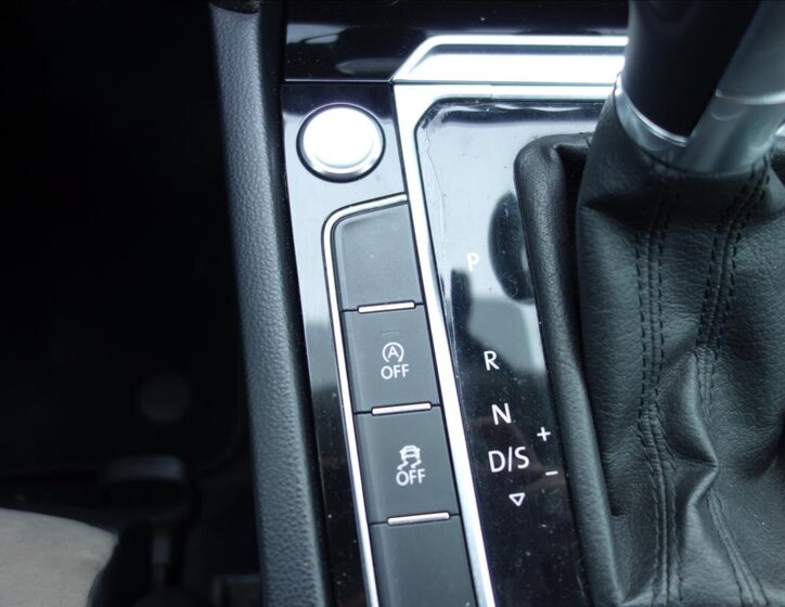 Volkswagen Passat Sedan 2,0 l 140 kw