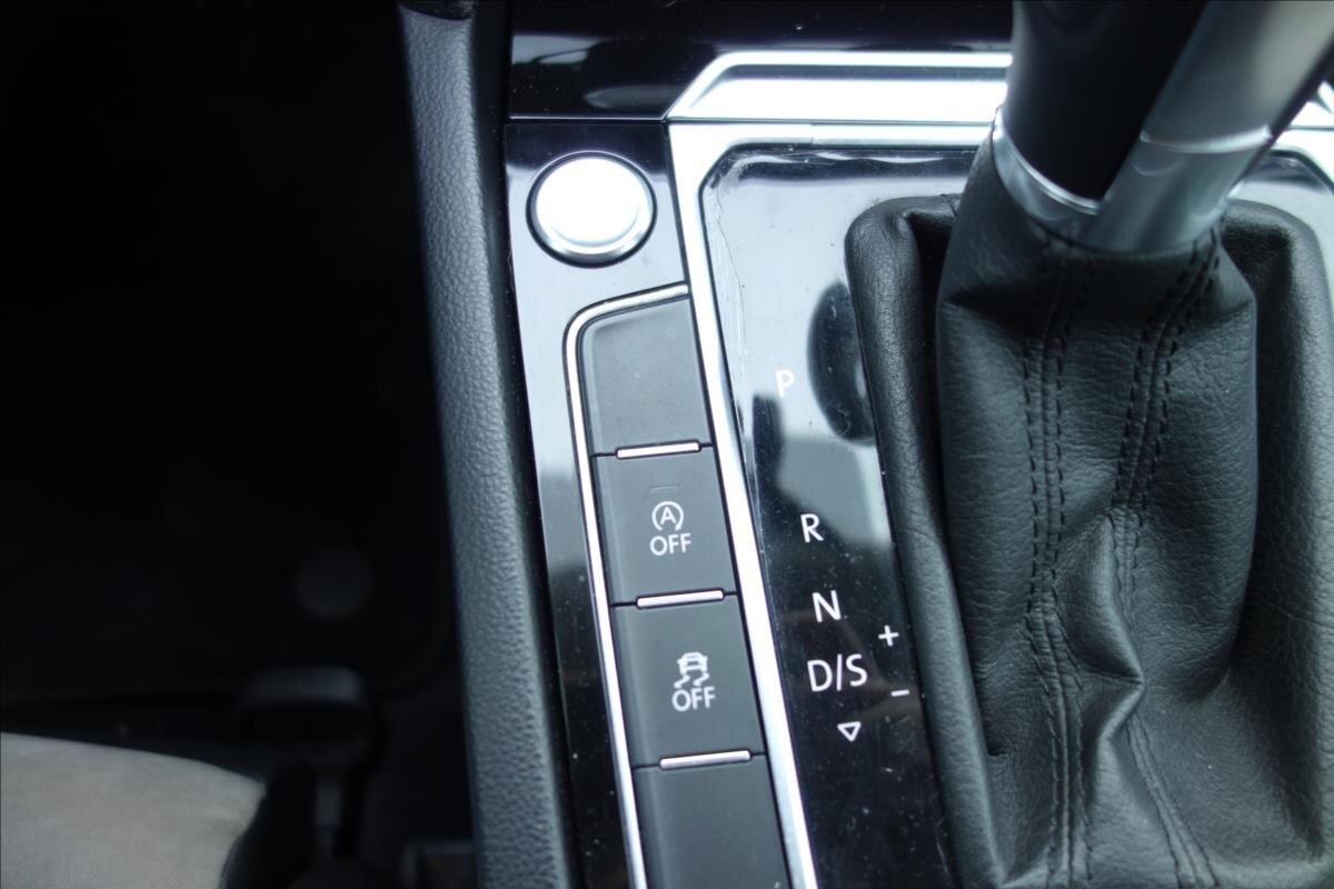 Volkswagen Passat Sedan 2,0 l 140 kw