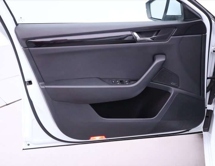 Škoda Superb Kombi 2,0 l 140 kw