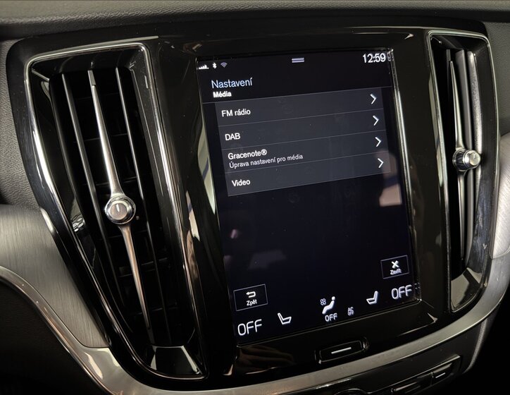 Volvo V60 Kombi 2,0 l 145 kw