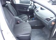 Renault Fluence 11