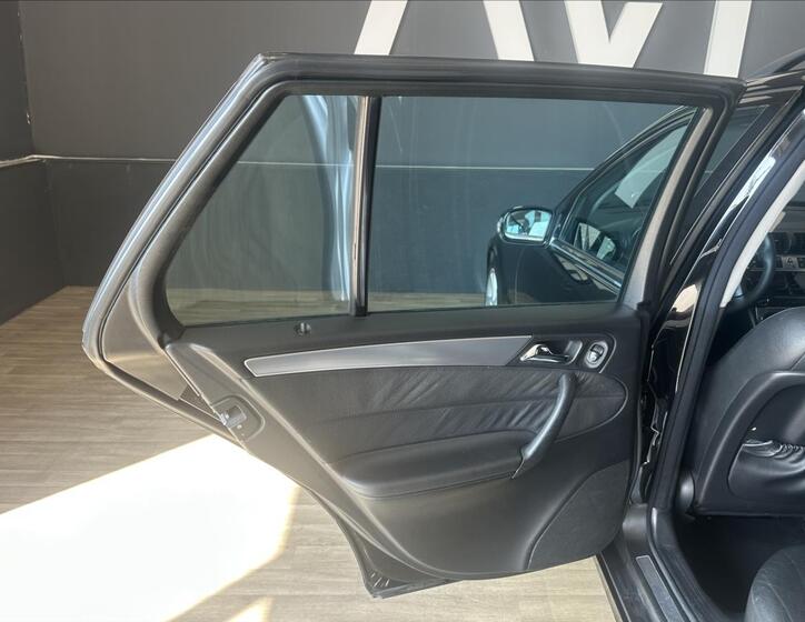 Mercedes-Benz Třídy C 12