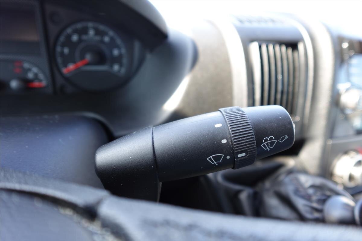 Peugeot Boxer Valník 2,2 l 121 kw