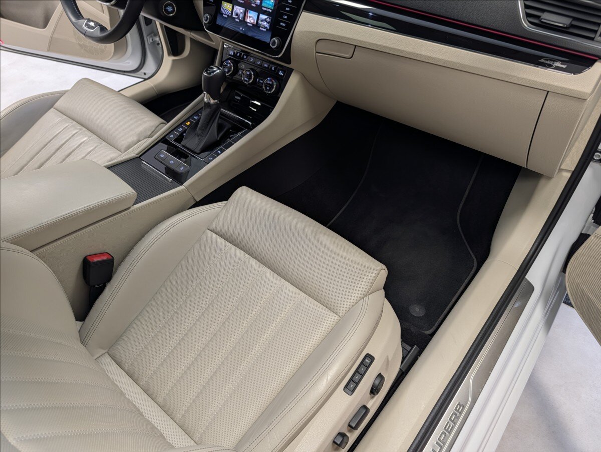 Škoda Superb Liftback 1,4 l 115 kw