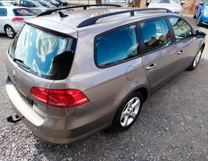 Volkswagen Passat Kombi 2,0 l 103 kw