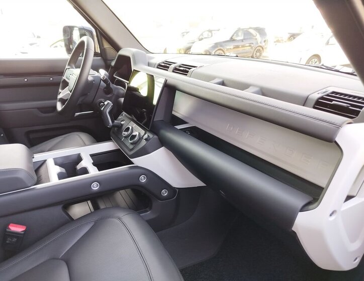 Land Rover Defender SUV / Terénní 3,0 l 258 kw