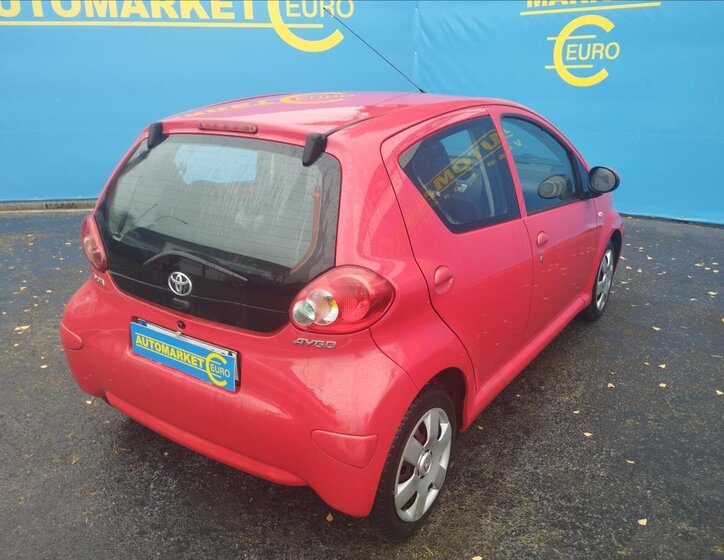 Toyota Aygo Hatchback 998,0 50 kw