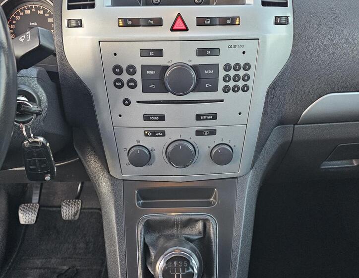 Opel Zafira 22