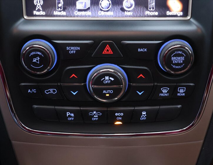 Jeep Grand Cherokee 23