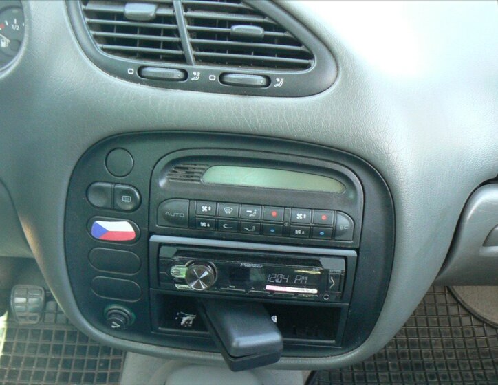 Volkswagen Sharan Kombi 1,9 l 66 kw