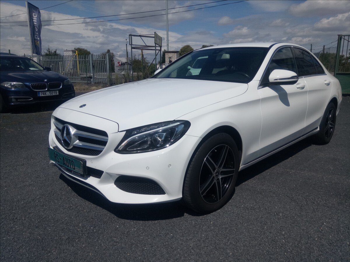 Mercedes-Benz Třídy C Sedan / Limuzína 2,1 l 125 kw