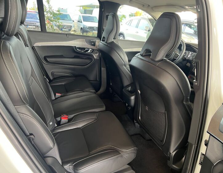 Volvo XC90 14