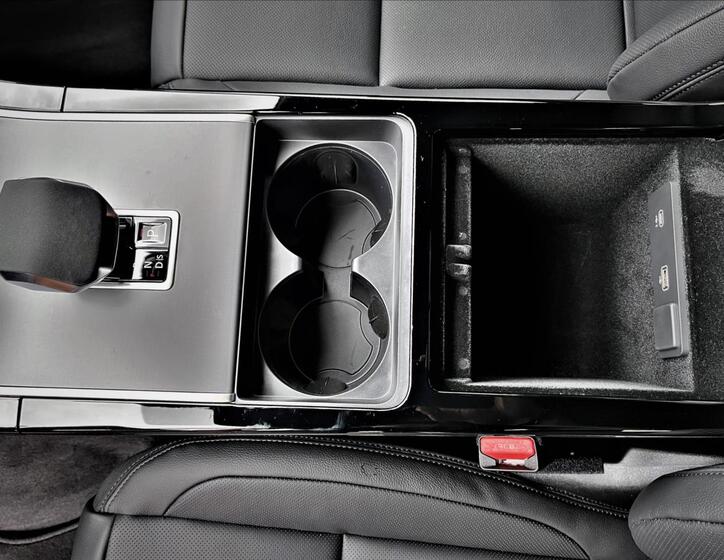 Land Rover Range Rover Velar 25