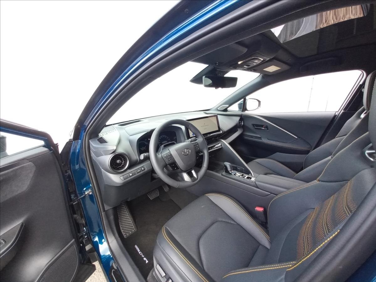 Toyota C-HR SUV / Terénní 2,0 l 112 kw