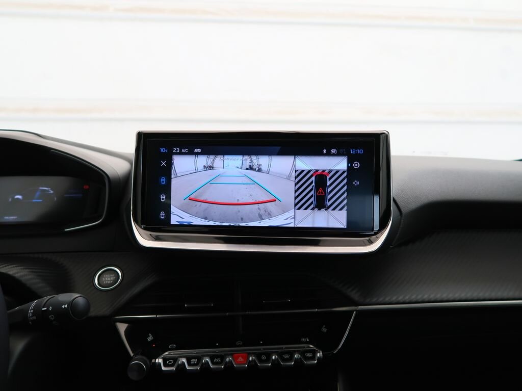 Peugeot 208 Hatchback 1,2 l 74 kw